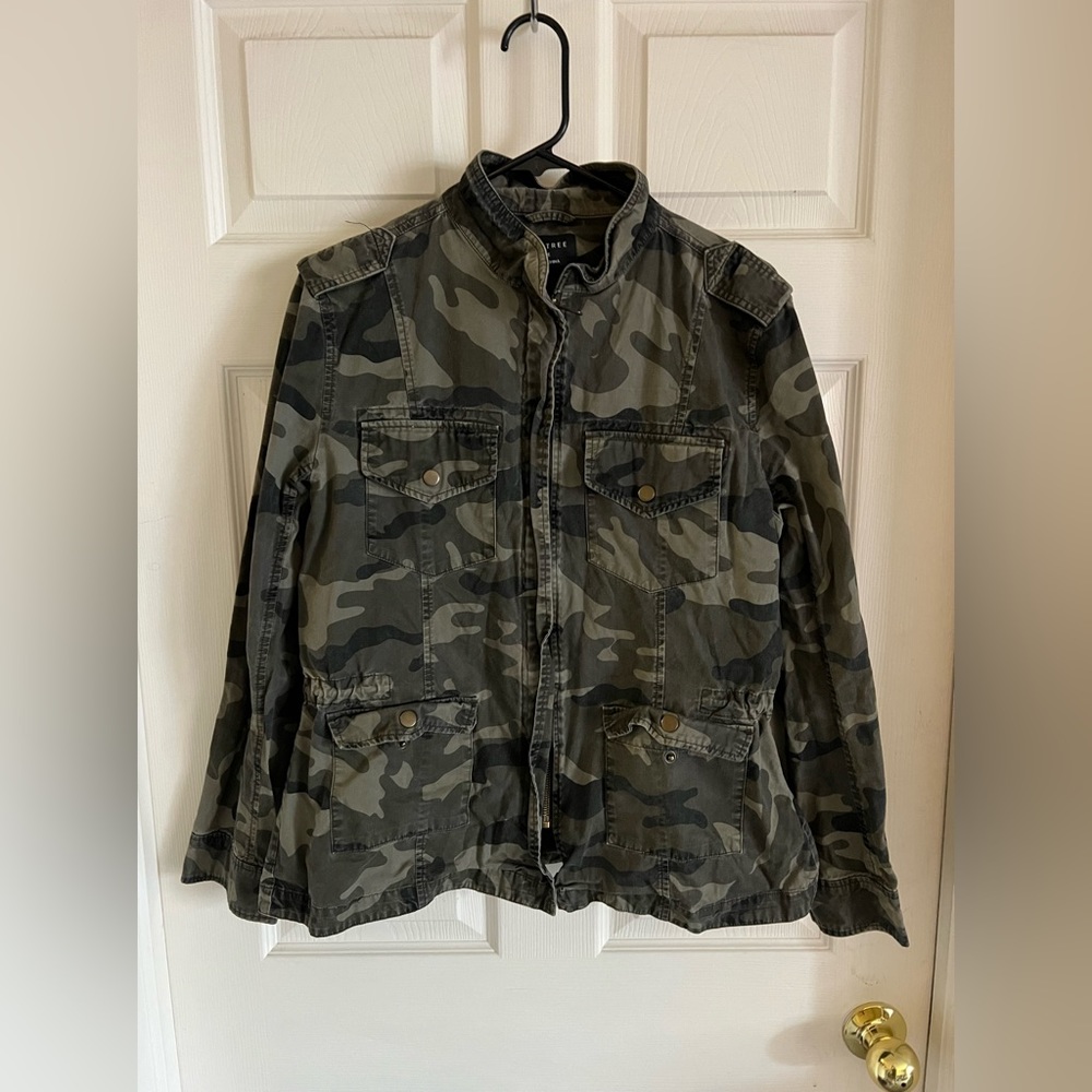 Love Tree L Camp Zip-up Jacket